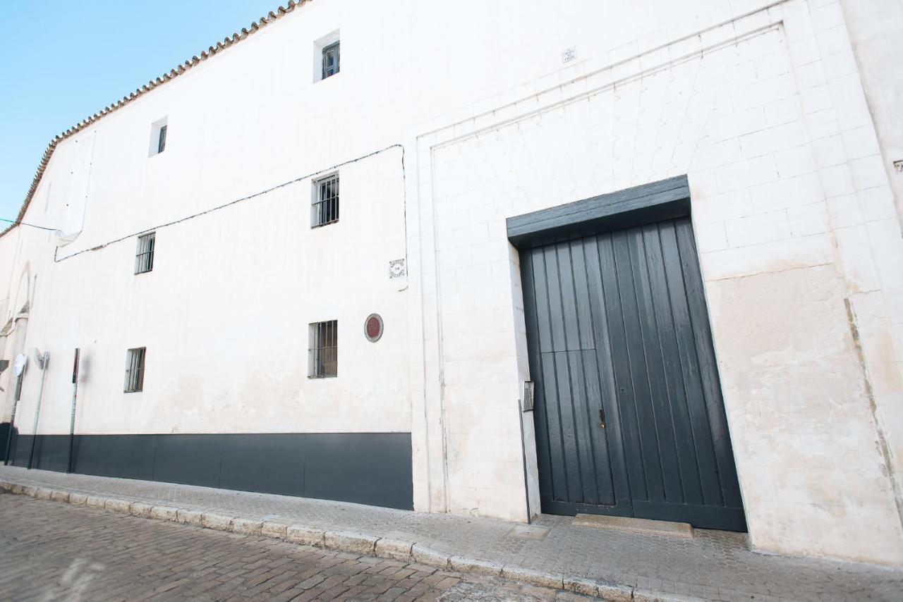 Aitana'S Retreat With Charming Garden Lägenhet Sevilla Exteriör bild